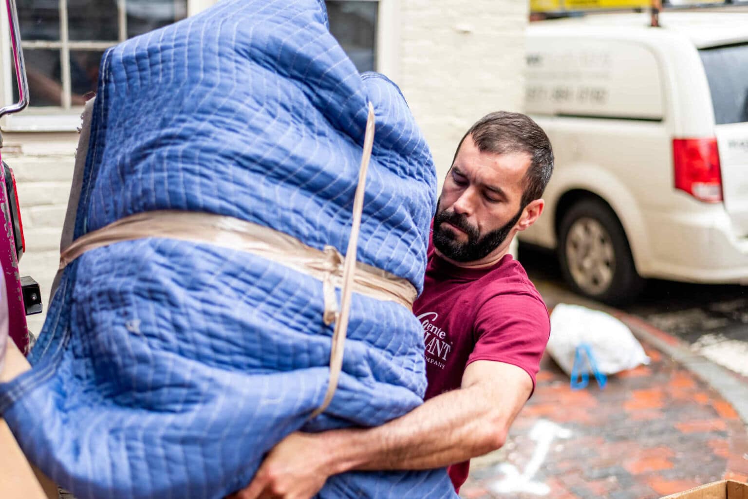 How to Choose a Moving Company | Gentle Giant